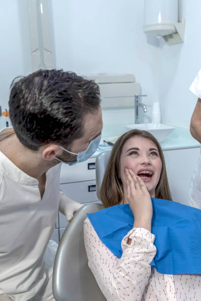 Best Dentist for Tooth Abscess  in Pacifi, CA